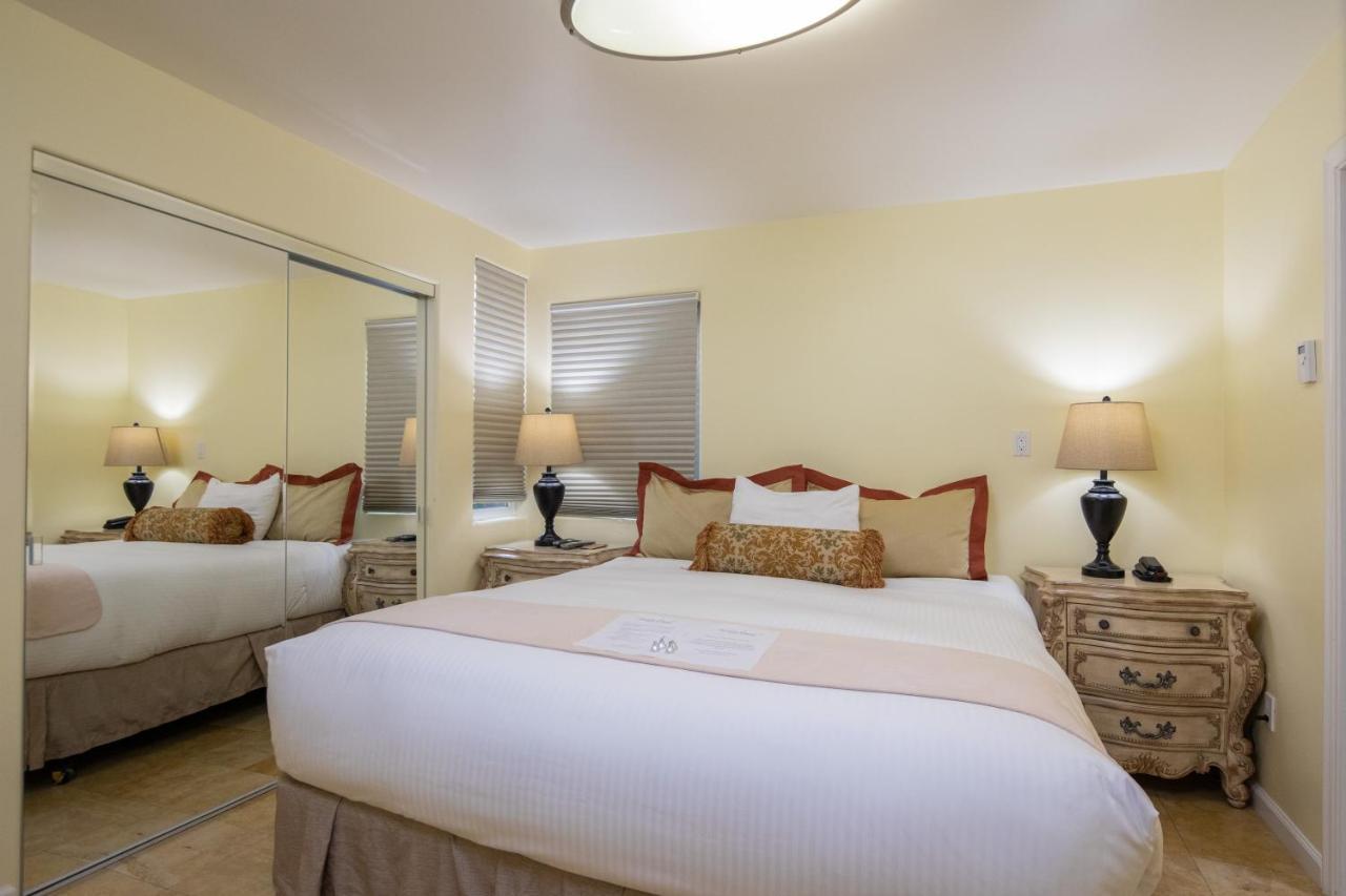 The Vendange Carmel Inn & Suites Exteriör bild